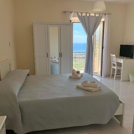 Il Nido Delle Rondini Apartment Formia Bagian luar foto