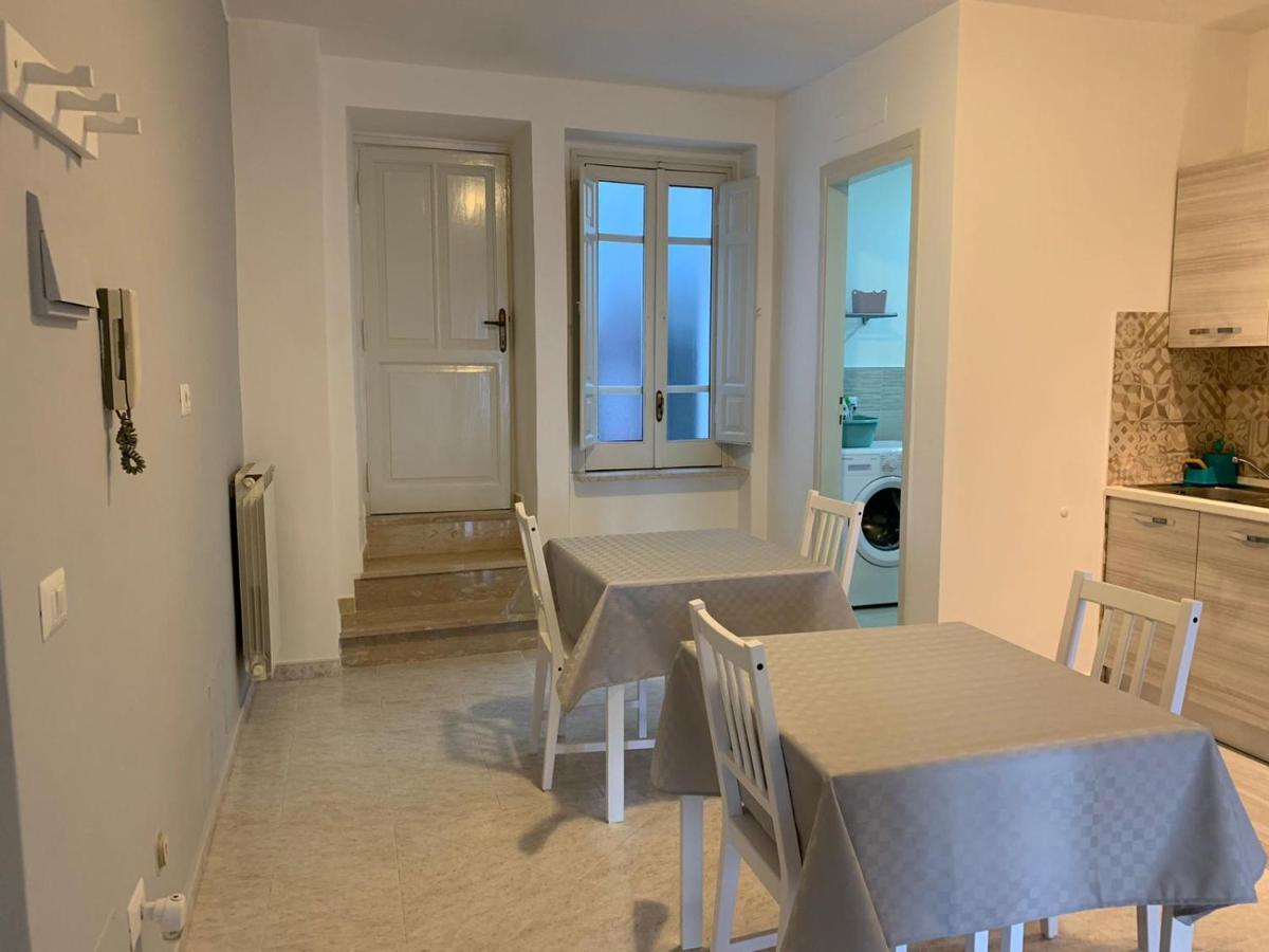 Il Nido Delle Rondini Apartment Formia Bagian luar foto
