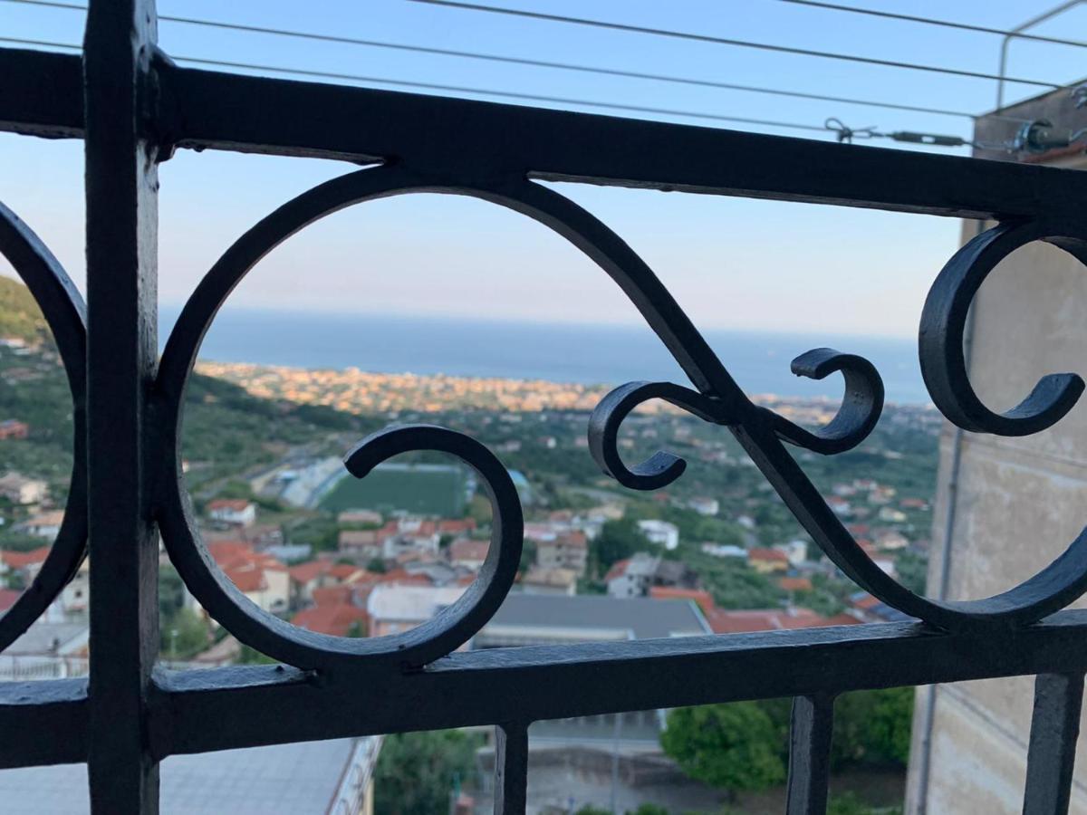 Il Nido Delle Rondini Apartment Formia Bagian luar foto