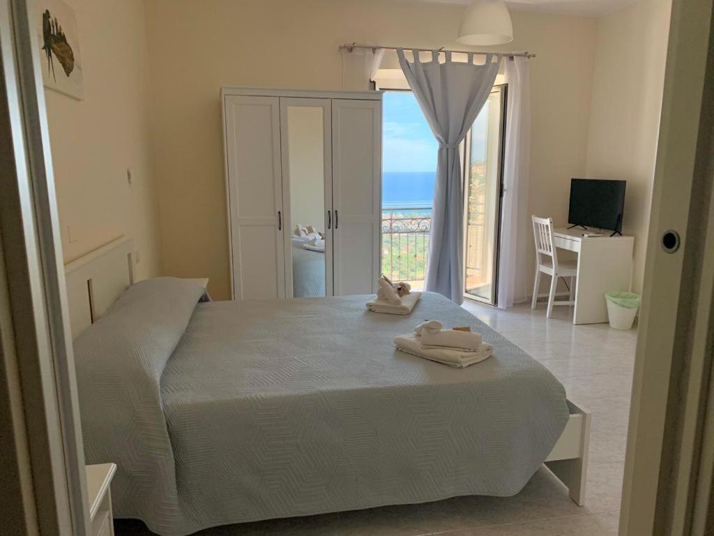 Il Nido Delle Rondini Apartment Formia Bagian luar foto