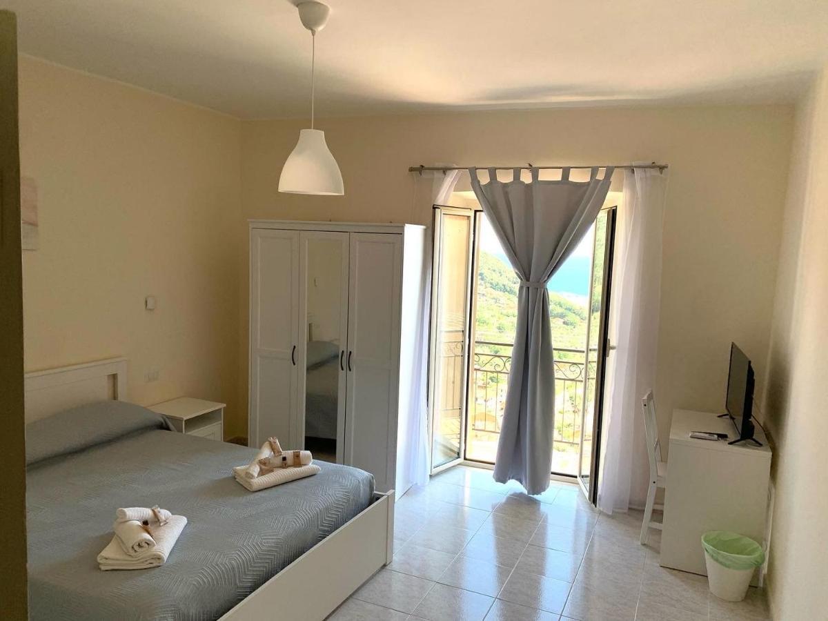 Il Nido Delle Rondini Apartment Formia Bagian luar foto